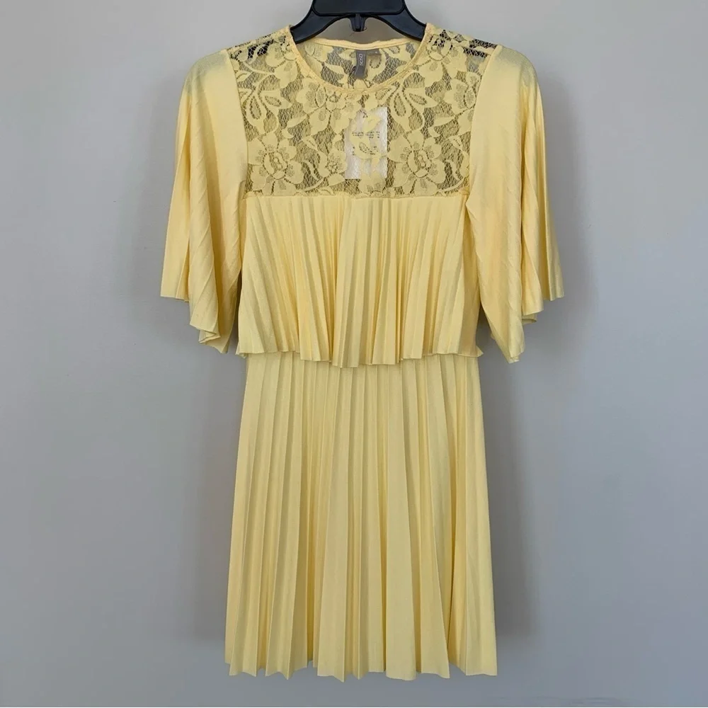 ASOS Light Yellow Pleated Dress Size 2 NWT